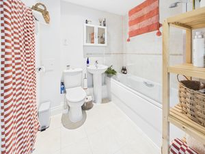 BATHROOM- click for photo gallery